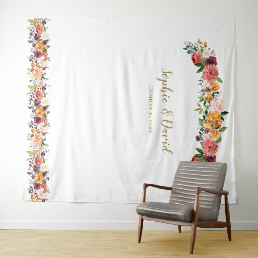 Burgundy Blush Floral Photo Booth Backdrop Wandkleed (In Situ (horizontaal))