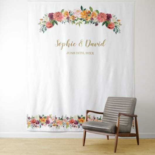Burgundy Blush Floral Photo Booth Backdrop Wandkleed (In situ)