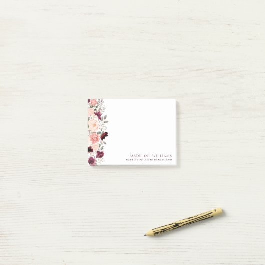 Burgundy Blush Floral Post-it® Notes (Op bureau)