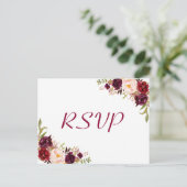 Burgundy Blush Floral Wedding RSVP Respons Briefkaart (Staand voorkant)