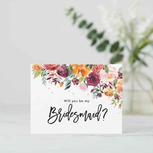 Burgundy Blush Floral zal je mijn Bridesmaid zijn Uitnodiging Briefkaart (Staand voorkant)