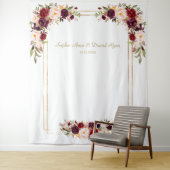 Burgundy Blush Flowers Gold Weddenfoto Booth Wandkleed (In situ)