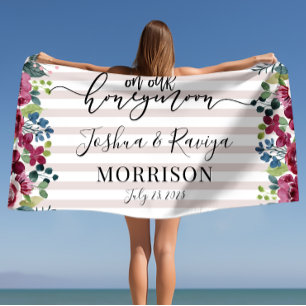 Burgundy Blush Flowers met Stripes Honeymoon Strandlaken