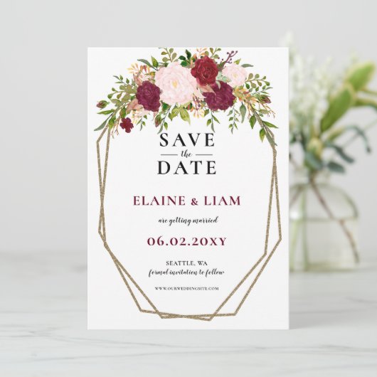 Burgundy Blush Gold Floral Monogram Weddenschap Save The Date (Staand voorkant)