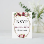 Burgundy Blush Gold Floral Monogram Wedding rsvp Uitnodiging Briefkaart (Staand voorkant)