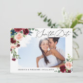 Burgundy Blush Navy Floral Rozen PHOTO Weddenschap Save The Date (Staand voorkant)