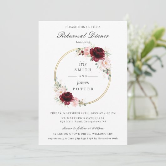 Burgundy Blush Pink Floral Rehearsal Dinner Kaart (Staand voorkant)