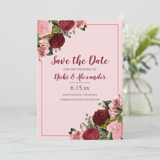 Burgundy Blush Pink Floral Weddenschap Save Date Kaart (Staand voorkant)