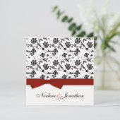 Burgundy Bow Flower Wedding Invitation Kaart (Staand voorkant)