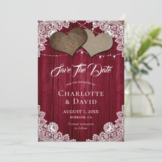 Burgundy Burlap Wedding Save the Date Kaart (Staand voorkant)