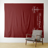 Burgundy Chandeliers Wedding Photo Backdrop Wandkleed (In Situ (horizontaal))