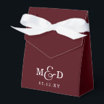 Burgundy Classic Modern Monogram Weddenschap Bedankdoosjes<br><div class="desc">Burgundy Classic Modern Monogram Wedding Favor Boxes</div>