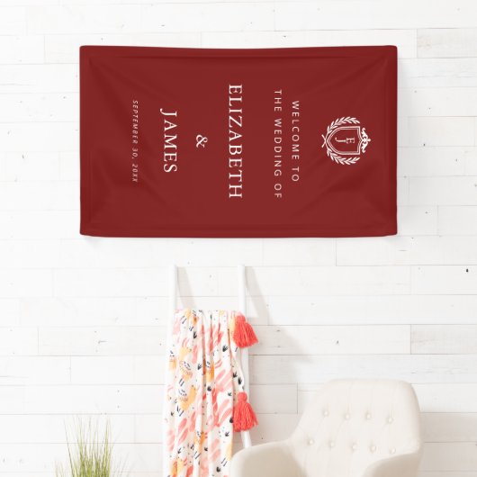 Burgundy Crest Wedding Welcome, Custom Initials Spandoek (Insitu)