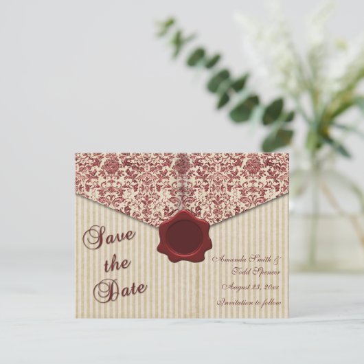 Burgundy Damask slaat de datum op Save The Date (Staand voorkant)