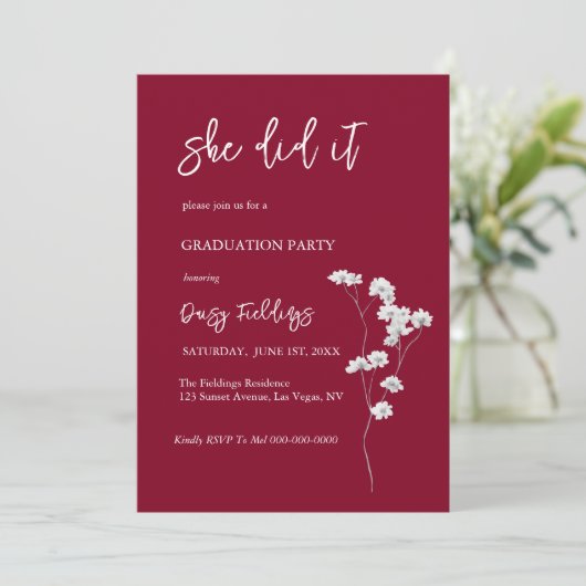 Burgundy deed het Afstuderen Fotouitnodiging Kaart (Staand voorkant)