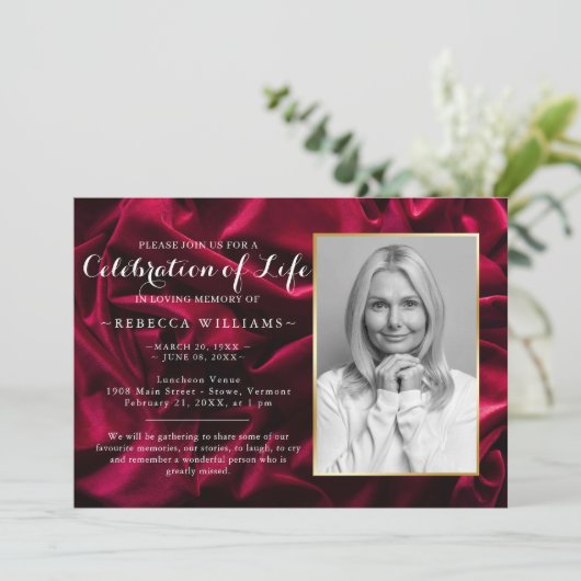 Burgundy Elegant Foto's vieren het leven Kaart (Staand voorkant)
