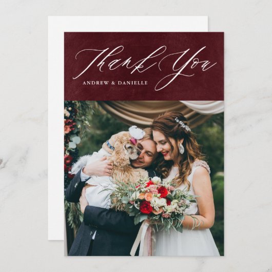 Burgundy Elegant Script Photo Weddenschap Hartelij Bedankkaart (Voorkant / Achterkant)