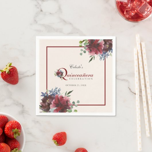 Burgundy en Blue Floral Quinceanera Party Servet (Insitu)