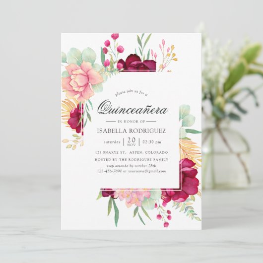 Burgundy en Blush Floral Quinceañera Kaart (Staand voorkant)