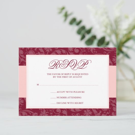 Burgundy en Blush Pink Damask Swirl Wedding RSVP (Staand voorkant)