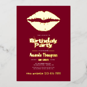 Burgundy en Gold Birthday Kiss Lips Folie Uitnodiging