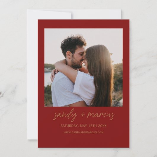 Burgundy en Gold Floral Wedding Invitation Kaart (Achterkant)