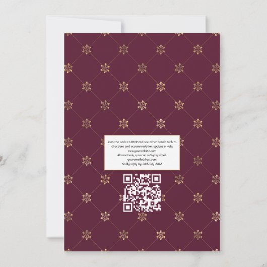 Burgundy en Gold Floral Wedding QR Code Uitnodigin Kaart (Achterkant)