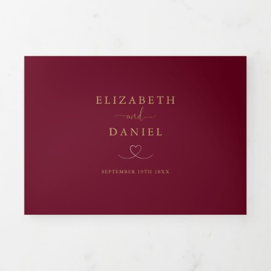 Burgundy En Gouden Hart Script Trouw Drieluik Uitnodiging (Cover)
