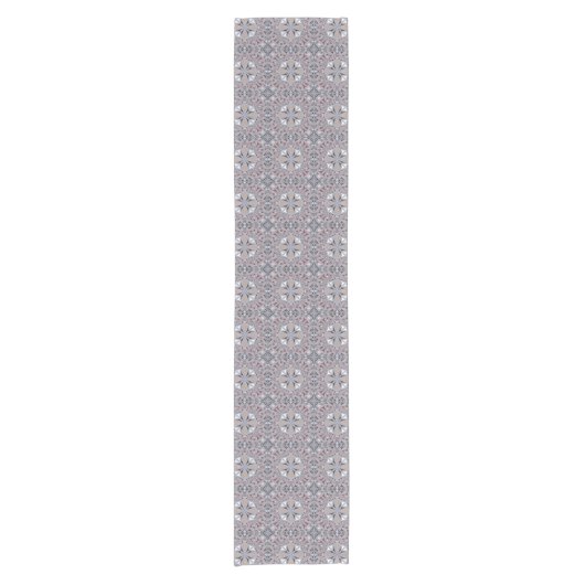 Burgundy en Gray Elegant Pattern Korte Tafelloper (Voorkant)