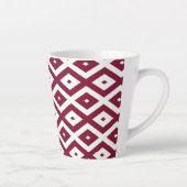 Burgundy- en wit diamantpatroon latte mok (Rechts)