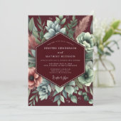 Burgundy Floral Assemblage Wedding Kaart (Staand voorkant)