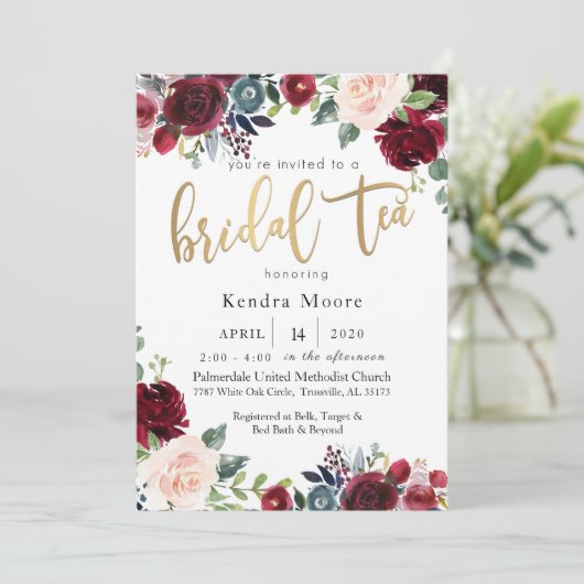 Burgundy Floral Bridal Tea Invitation Kaart (Staand voorkant)
