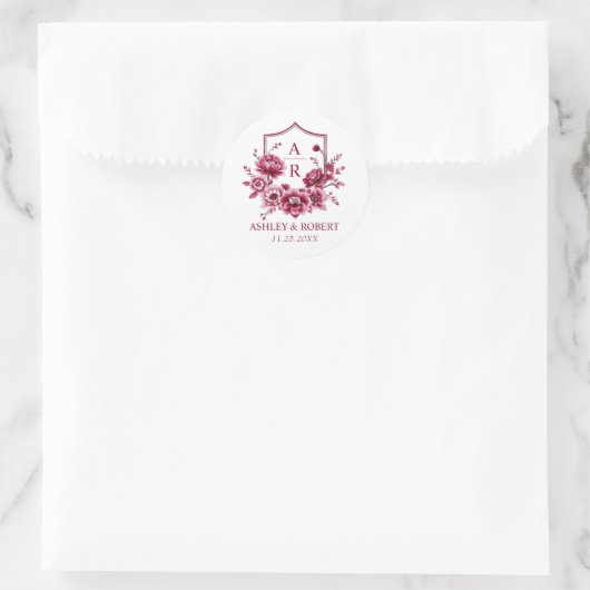 Burgundy floral crest and initials wedding ronde sticker (Tas)