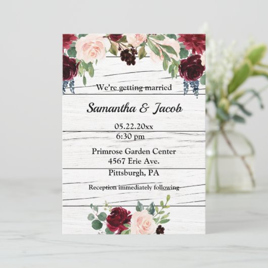 Burgundy Floral Elegant Rustic Wedding Kaart (Staand voorkant)