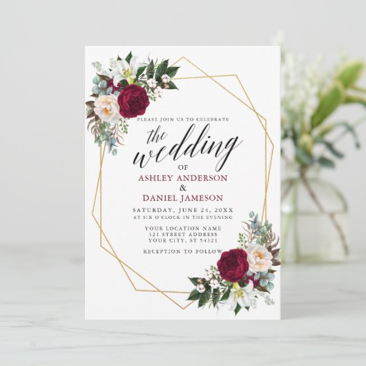 Burgundy Floral Greenery Calligraphy Gold Wedding Kaart (Staand voorkant)