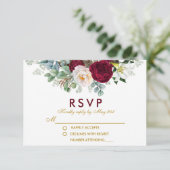 Burgundy Floral Greenery Gold Wedding RSVP Kaartje (Staand voorkant)
