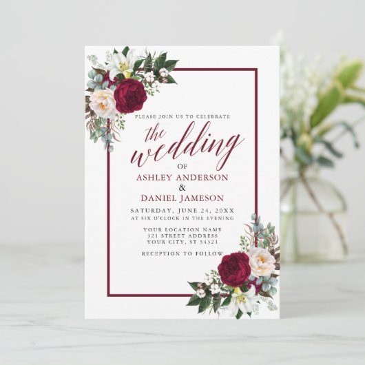 Burgundy Floral Lijst Greenery Calligraphy Wedding Kaart (Staand voorkant)