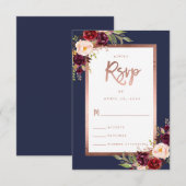 Burgundy Floral Navy Blue Roos Gold Script Weduwsc RSVP Kaartje (Voorkant / Achterkant)