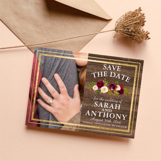 Burgundy Floral Rustic Gold Roos sparen de datum Save The Date