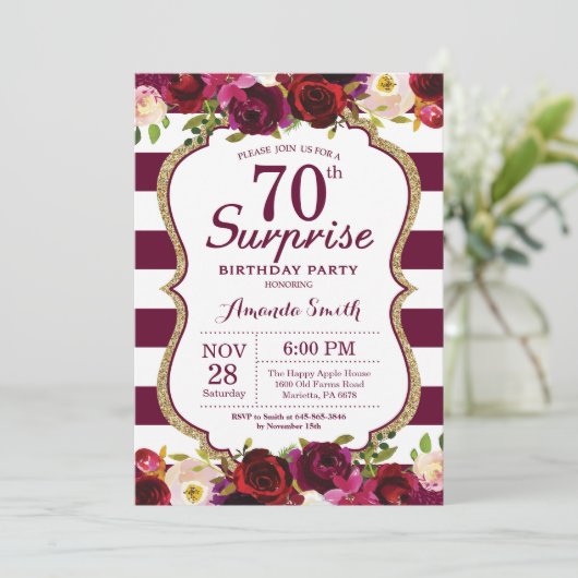 Burgundy Floral Surprise 70th Birthday Party Kaart (Staand voorkant)