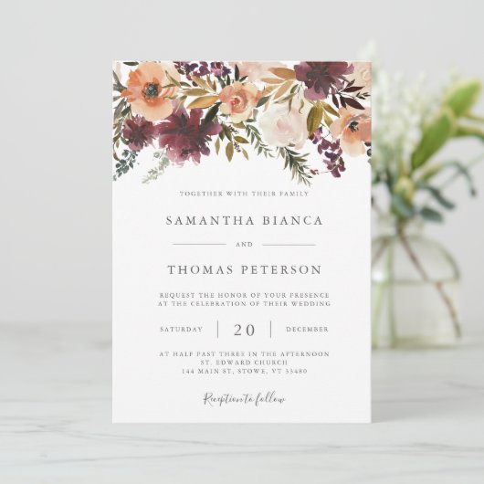 Burgundy Floral Wedding Invitation Kaart (Staand voorkant)