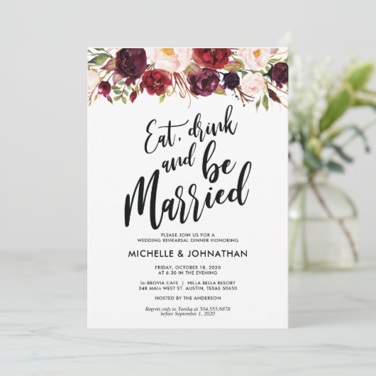 Burgundy Floral Wedding Rehearsal Dinner Invites Kaart (Staand voorkant)