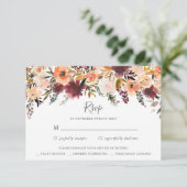Burgundy Floral Wedding RSVP Kaart (Staand voorkant)