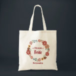 Burgundy Floral Wedding Wreath Tote Bag<br><div class="desc">canvas tas. Een groot geschenk voor je bruidsmeisjes, een dienstmeisje op erewoord of een matron op erewoord, enz. 100% . Klaar om de doos(s) in te vullen of klik op de knop AANPASSEN om een van de lettertypen of afbeeldingen toe te voegen, te verplaatsen, te verwijderen, te wijzigen of te...</div>