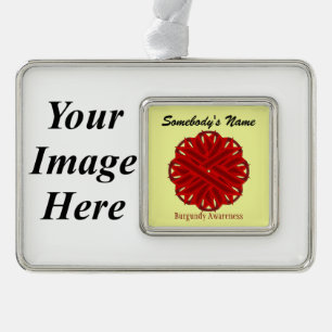 Burgundy Flower Ribbon Tmpl(H-I) door Kenneth Yonc Verzilverd Omlijst Ornament