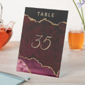 Burgundy Gold Agate Geode Wedding Reclamebord Met Voetstuk (Insitu)