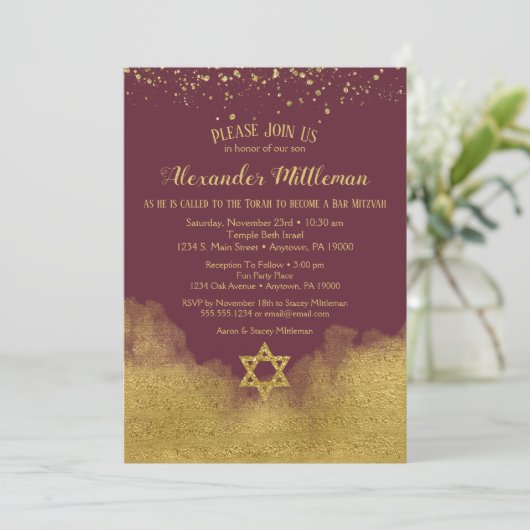 Burgundy Gold Bar Mitzvah Uitnodiging (Staand voorkant)