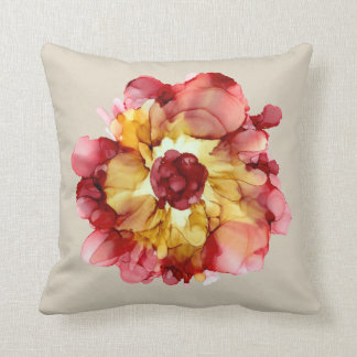 Burgundy & Gold Camellia floral (linen background) Kussen