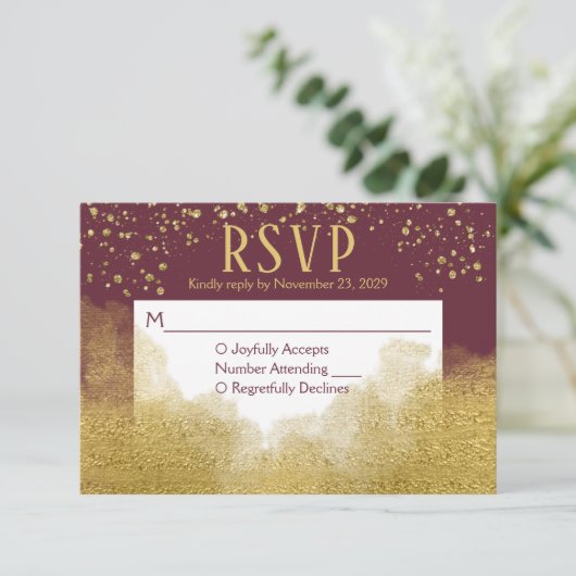 Burgundy Gold Confetti RSVP Weddenschap (Staand voorkant)