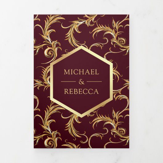 Burgundy Gold Flourish Swirl Wedding Photo Drieluik Uitnodiging (Cover)